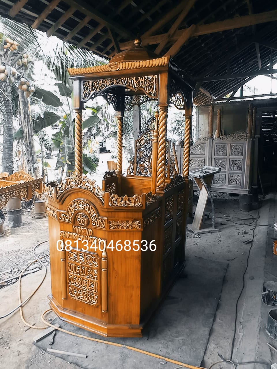 mimbar masjid kubah pintu samping tiang Ulir (1)