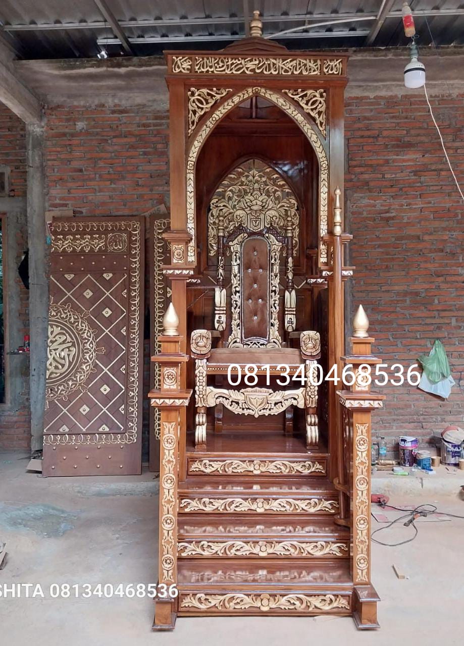 Mimbar Masjid Pintu Depan Mewah dengan Kursi Raja 110x150x300cm